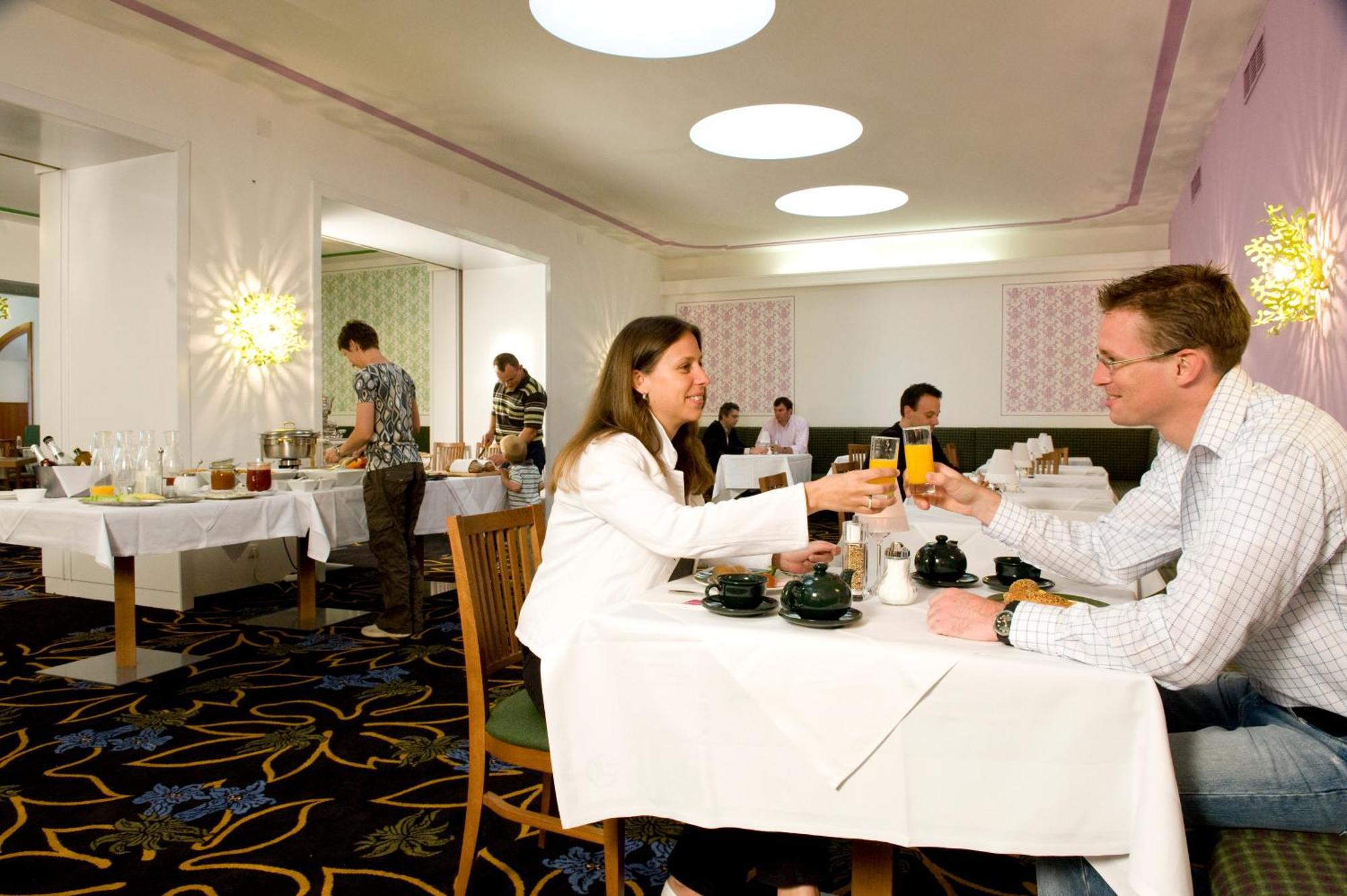 Hotel Aktivhotel Weisser Hirsch 4*