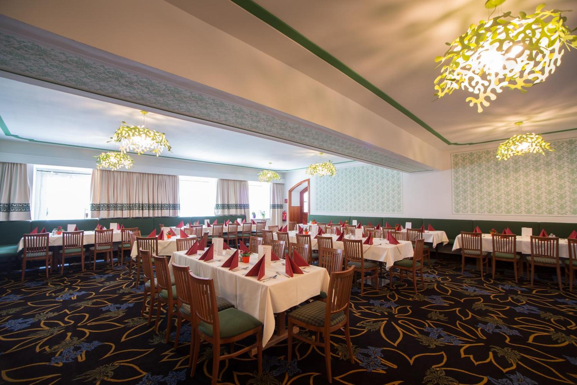 Aktivhotel Weisser Hirsch 4* Mariazell
