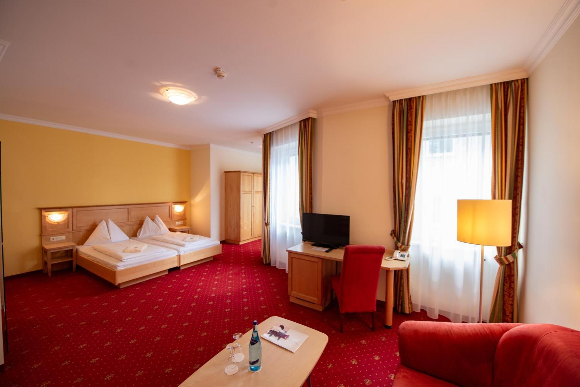 Hotel Aktivhotel Weisser Hirsch 4*